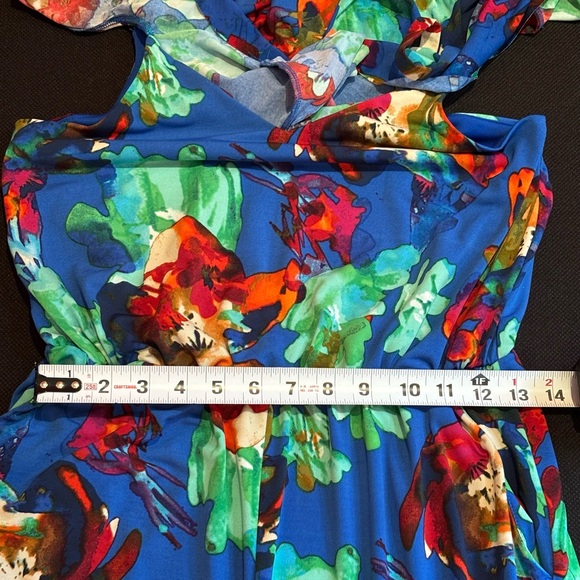 Cool and Comfortable Floral Jumpsuit - Picture 7 of 9